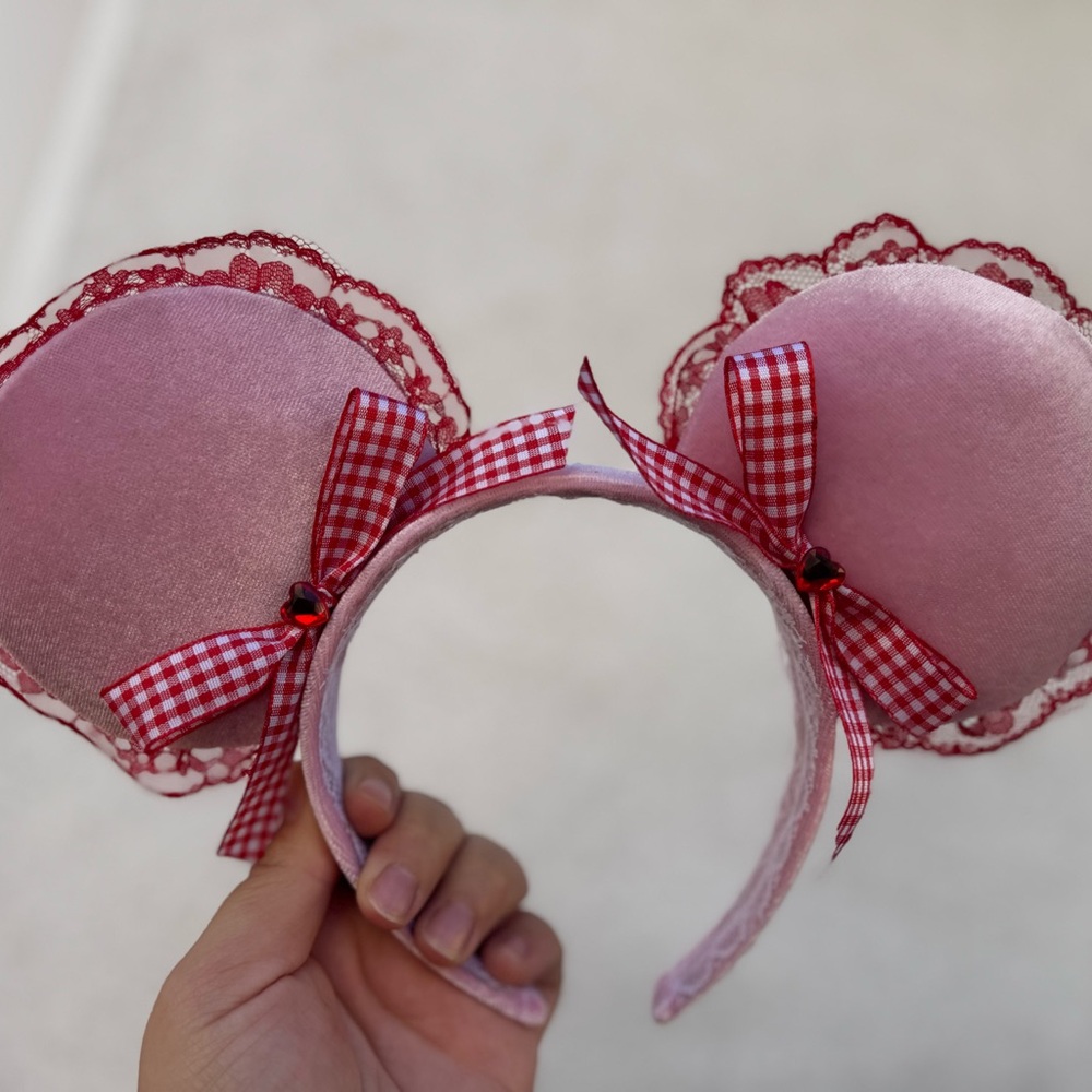 Coquette in Red, Mouse/Disney Ears